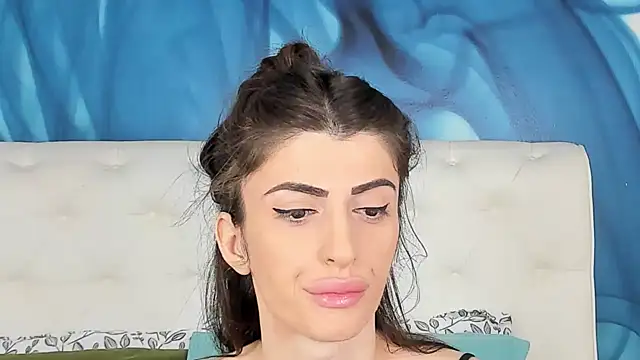 Snapshot of SkinnyDolly chatting on 2, 11, 2025 SkinnyDolly online show from 2, 11, 2025