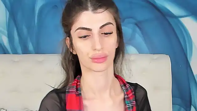 Snapshot of SkinnyDolly chatting on 16, 11, 2025 SkinnyDolly online show from 16, 11, 2025