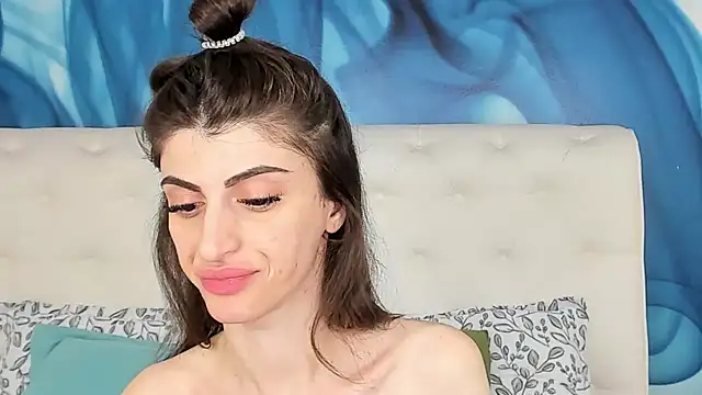 Snapshot of SkinnyDolly chatting on 21, 11, 2025 SkinnyDolly online show from 21, 11, 2025