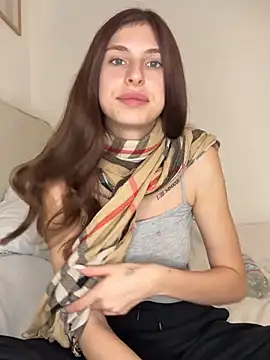 Snapshot of emma05 chatting on 23, 1, 2025 emma05 online show from 23, 1, 2025