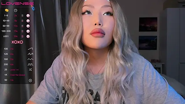 Snapshot of uko_sa chatting on 17, 12, 2024 uko sa online show from 17, 12, 2024