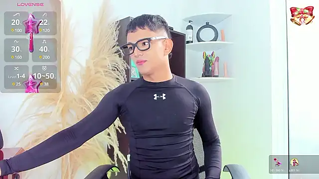 Snapshot of ander_deimond_ chatting on 5, 12, 2024 ander deimond online show from 5, 12, 2024