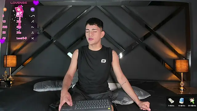 Snapshot of ander_deimond_ chatting on 10, 12, 2024 ander deimond online show from 10, 12, 2024