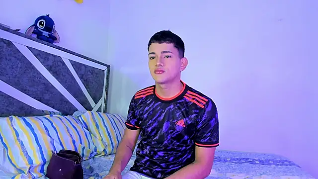 Snapshot of ander_deimond_ chatting on 3, 3, 2025 ander deimond online show from 3, 3, 2025