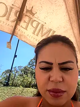 Snapshot of lariic chatting on 26, 9, 2025 lariic online show from 26, 9, 2025