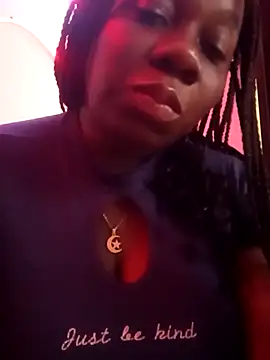 Snapshot of skaysanchez1 chatting on 28, 11, 2025 skaysanchez1 online show from 28, 11, 2025