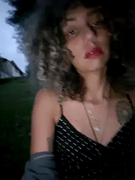 tucurly latina online show from 1, 1, 2025