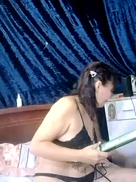 Snapshot of sthefania1710 chatting on 15, 12, 2024 sthefania1710 online show from 15, 12, 2024
