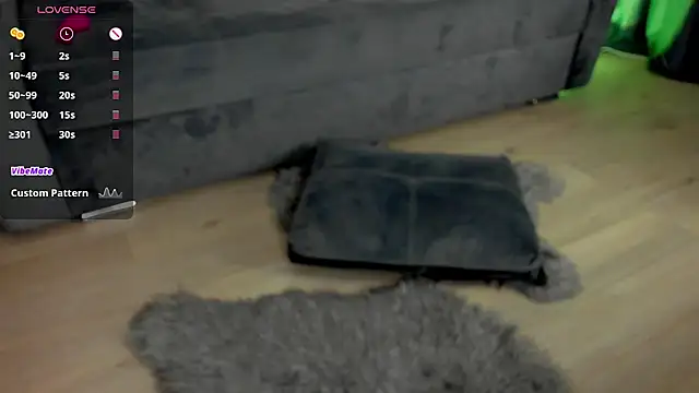 Snapshot of CurlyAnt0 chatting on 8, 1, 2025 CurlyAnt0 online show from 8, 1, 2025