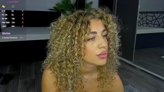 CurlyAnt0 online show from 20, 12, 2025