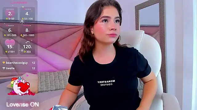 Snapshot of KarenPautt chatting on 14, 12, 2024 KarenPautt online show from 14, 12, 2024