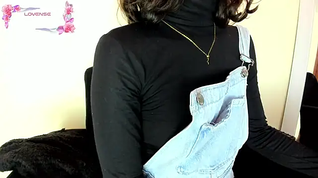 its  angelica  online show from 24, 1, 2025