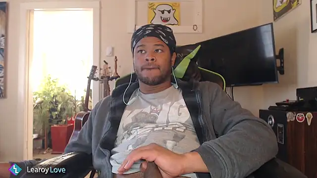 Snapshot of Learoy_Love chatting on 17, 1, 2025 Learoy Love online show from 17, 1, 2025