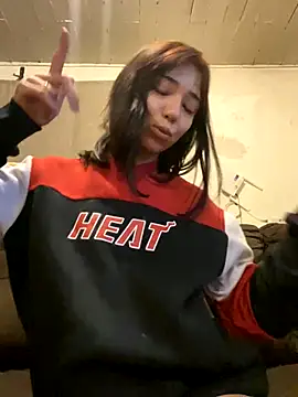 Snapshot of kittyprettybby chatting on 4, 10, 2025 kittyprettybby online show from 4, 10, 2025