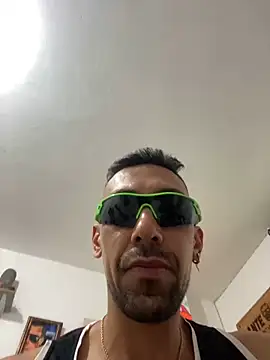 Snapshot of dantedesirexx chatting on 6, 2, 2025 dantedesirexx online show from 6, 2, 2025