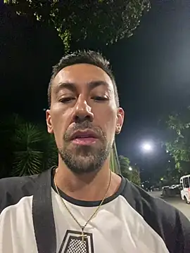 Snapshot of dantedesirexx chatting on 8, 3, 2025 dantedesirexx online show from 8, 3, 2025