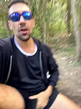 Snapshot of dantedesirexx chatting on 10, 9, 2025 dantedesirexx online show from 10, 9, 2025