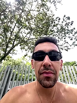 Snapshot of dantedesirexx chatting on 3, 10, 2025 dantedesirexx online show from 3, 10, 2025