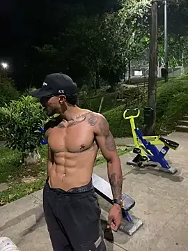 Snapshot of dantedesirexx chatting on 13, 2, 2026 dantedesirexx online show from 13, 2, 2026