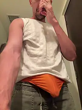 Snapshot of dantedesirexx chatting on 7, 4, 2026 dantedesirexx online show from 7, 4, 2026