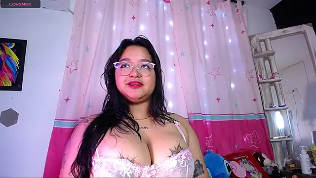 Snapshot of alaia_03 chatting on 29, 3, 2026 alaia 03 online show from 29, 3, 2026