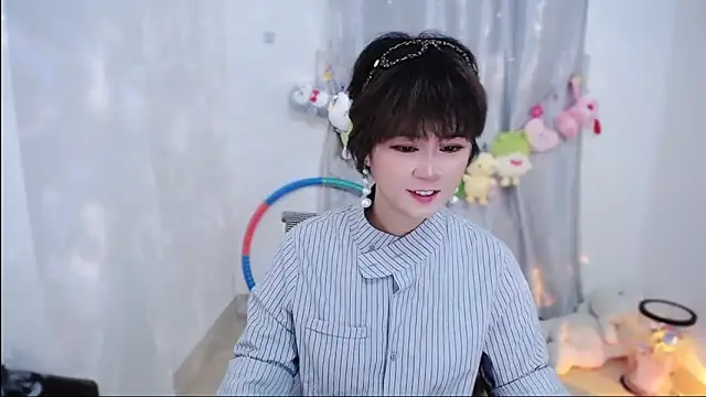 Snapshot of Fan_ting chatting on 25, 10, 2025 Fan ting online show from 25, 10, 2025