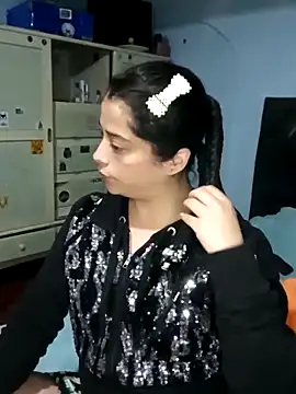 Snapshot of Elvishcassie_ chatting on 9, 3, 2025 Elvishcassie  online show from 9, 3, 2025