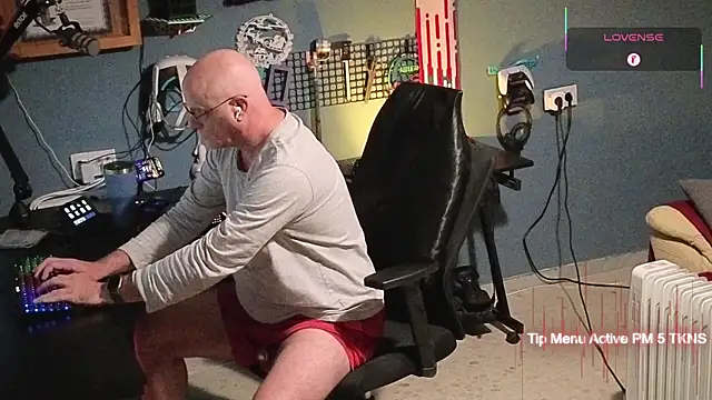 Pilot Dave 69 online show from 5, 12, 2025