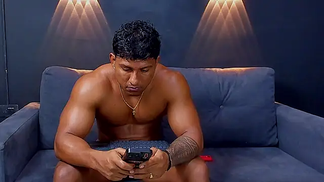 Snapshot of CallumMuscle chatting on 2, 2, 2025 CallumMuscle online show from 2, 2, 2025