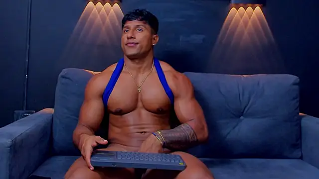 Snapshot of CallumMuscle chatting on 2, 3, 2025 CallumMuscle online show from 2, 3, 2025