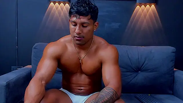 Snapshot of CallumMuscle chatting on 4, 3, 2025 CallumMuscle online show from 4, 3, 2025