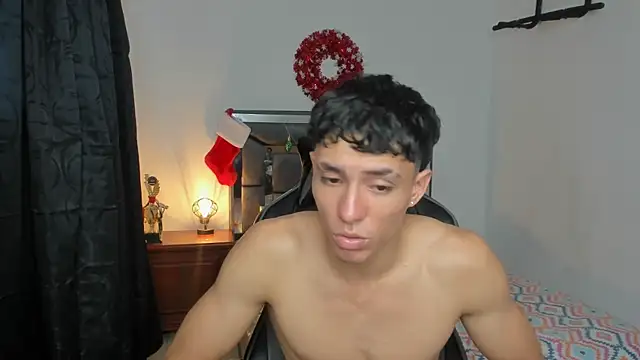 Snapshot of enzo_sloran chatting on 4, 12, 2025 enzo sloran online show from 4, 12, 2025