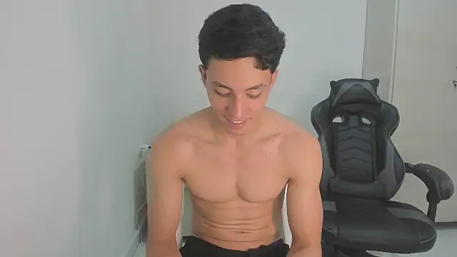 Snapshot of enzo_sloran chatting on 9, 2, 2026 enzo sloran online show from 9, 2, 2026