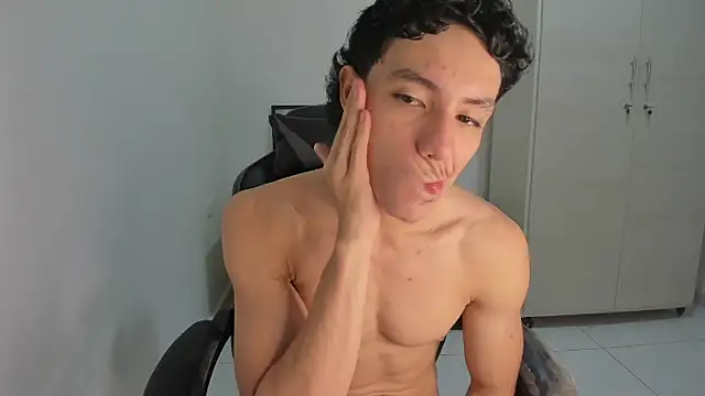 Snapshot of enzo_sloran chatting on 20, 3, 2026 enzo sloran online show from 20, 3, 2026