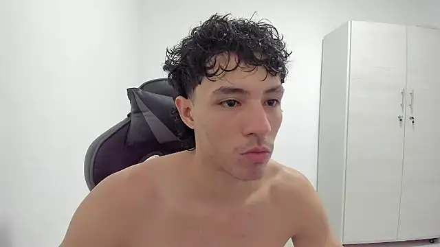 Snapshot of enzo_sloran chatting on 30, 3, 2026 enzo sloran online show from 30, 3, 2026