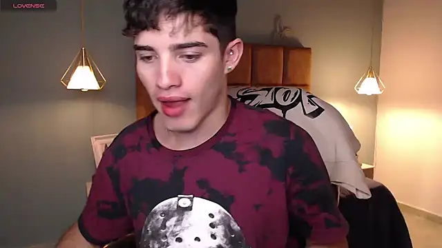 Snapshot of AlejooTwink chatting on 8, 2, 2025 AlejooTwink online show from 8, 2, 2025