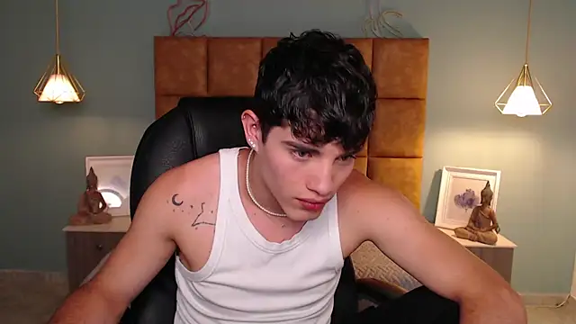 Snapshot of AlejooTwink chatting on 1, 3, 2025 AlejooTwink online show from 1, 3, 2025