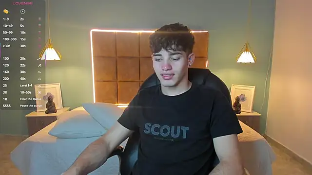 Snapshot of AlejooTwink chatting on 17, 10, 2025 AlejooTwink online show from 17, 10, 2025