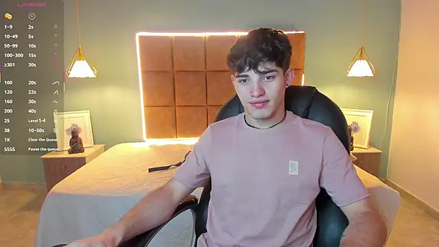 Snapshot of AlejooTwink chatting on 24, 10, 2025 AlejooTwink online show from 24, 10, 2025