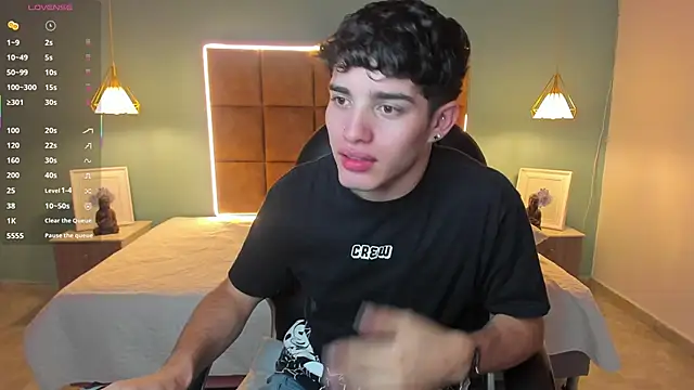 Snapshot of AlejooTwink chatting on 27, 10, 2025 AlejooTwink online show from 27, 10, 2025