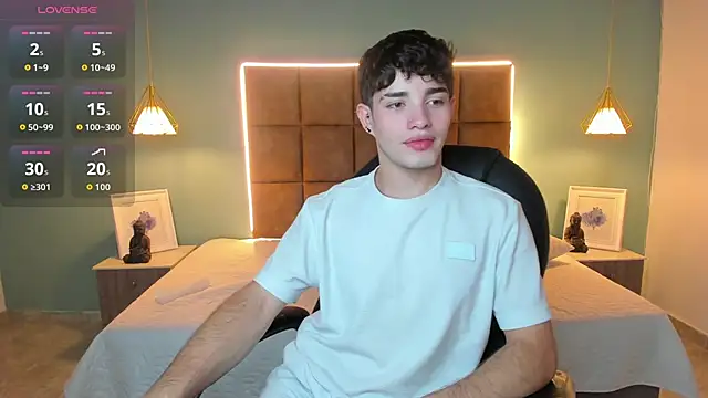 Snapshot of AlejooTwink chatting on 28, 11, 2025 AlejooTwink online show from 28, 11, 2025