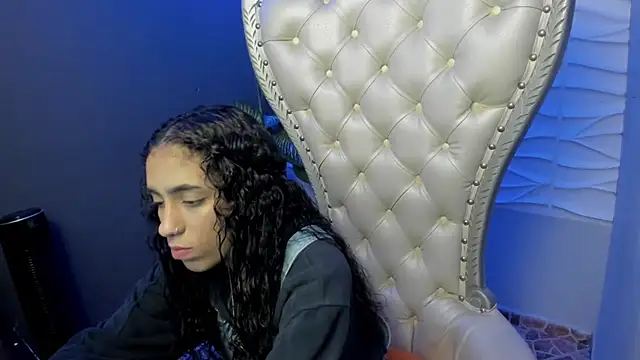 Snapshot of Layla_707 chatting on 2, 10, 2025 Layla 707 online show from 2, 10, 2025
