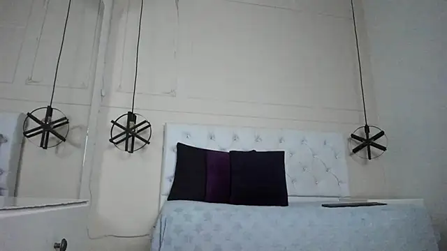 Snapshot of Slut_Milf_ chatting on 15, 2, 2025 Slut Milf  online show from 15, 2, 2025