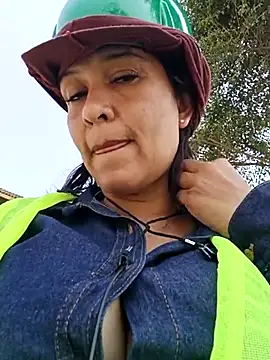 Snapshot of Slut_Milf_ chatting on 11, 3, 2025 Slut Milf  online show from 11, 3, 2025