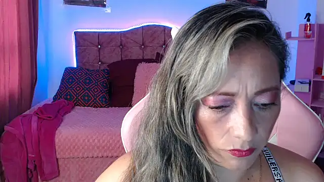 Snapshot of Melanyy_100 chatting on 17, 3, 2025 Melanyy 100 online show from 17, 3, 2025