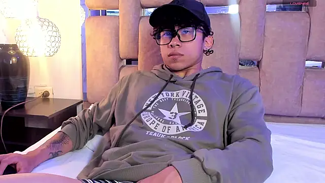 AkazaBoy  online show from 23, 2, 2026