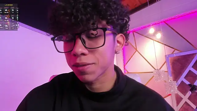 AkazaBoy  online show from 16, 4, 2026