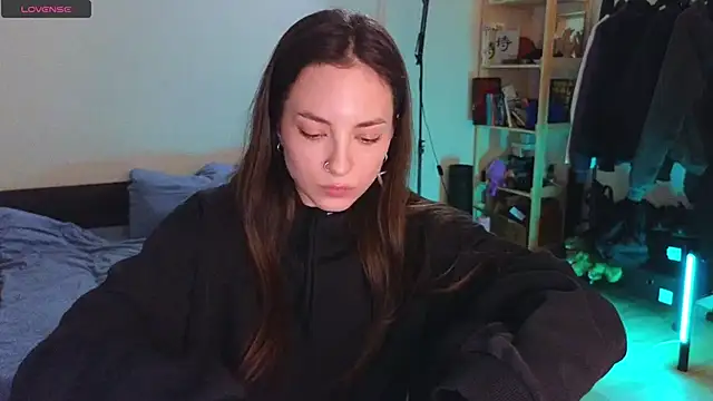 Snapshot of Space_X_Roxy_ chatting on 3, 3, 2025 Space X Roxy  online show from 3, 3, 2025