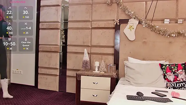 Snapshot of CassieFox_ chatting on 20, 12, 2024 CassieFox online show from 20, 12, 2024