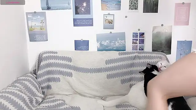 Snapshot of LiLiYbaby chatting on 3, 3, 2025 LiLiYbaby online show from 3, 3, 2025